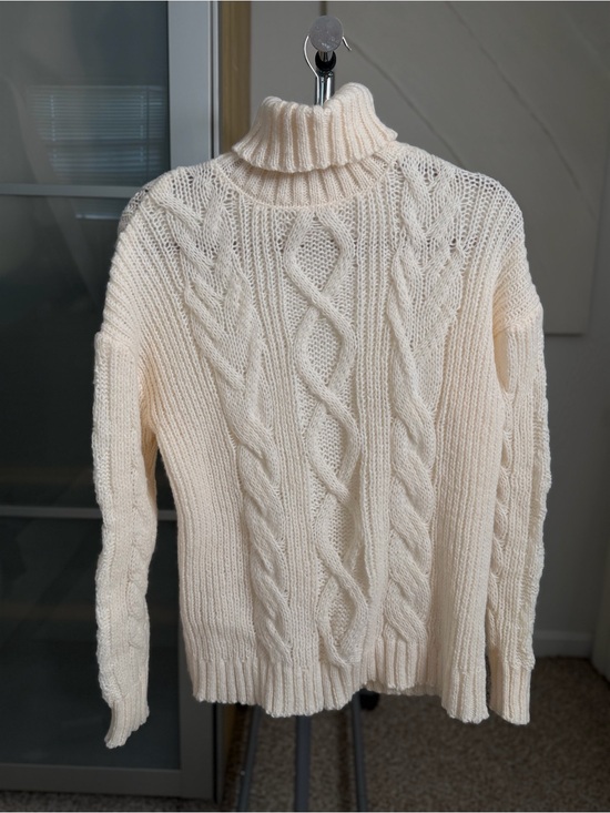 Sweaters - ‼️🤎Cream Cable Knit Turtleneck‼️🤎🍂Sweater